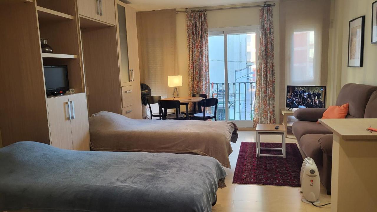 Lovely Studio In Centre Of Torre, Near The Beach Torre Del Mar Exterior photo